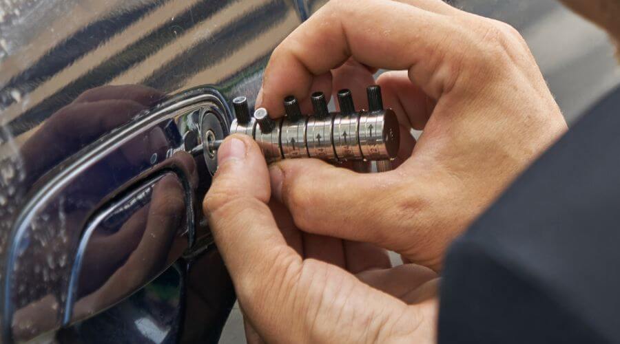 Professional gutter cleaning in Burr Oak, KS